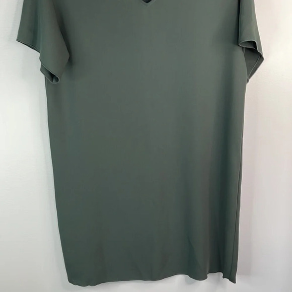 BABATON Aritzia Baggy Silky Shift Dress Forrest Green V-Neck Short Sleeve Small - Picture 4 of 11